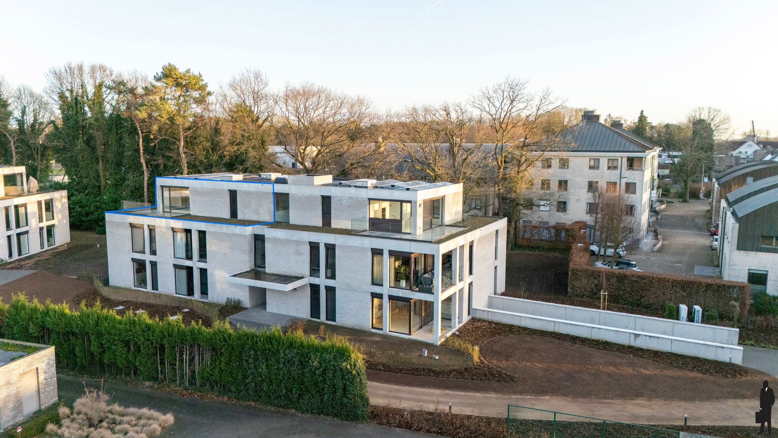 Exclusief BEN-appartement met 2 terrassen en dubbele parking foto {{pictureIndex}}