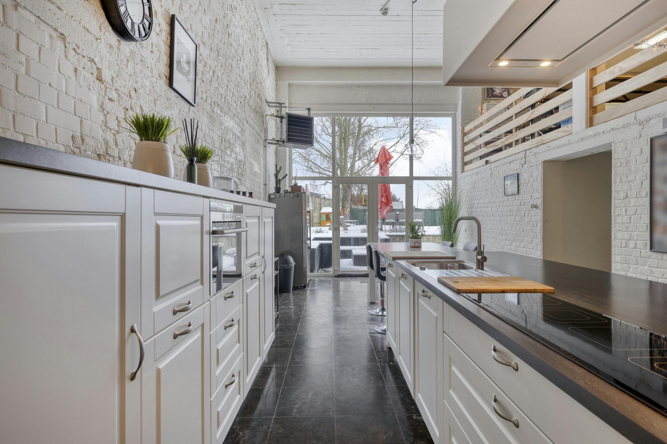 Unieke loft met 5 kamers te koop in centrum Desselgem foto 4