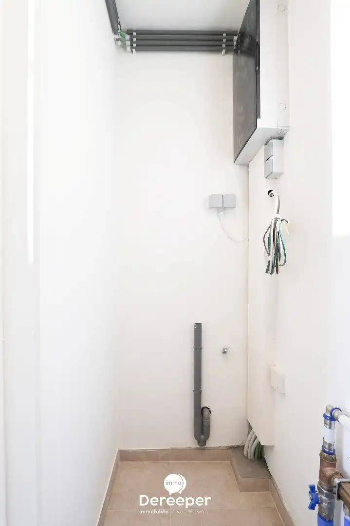 Ruim en volledig gerenoveerd 3-slaapkamerappartement op wandelafstand van Brugge centrum foto 12