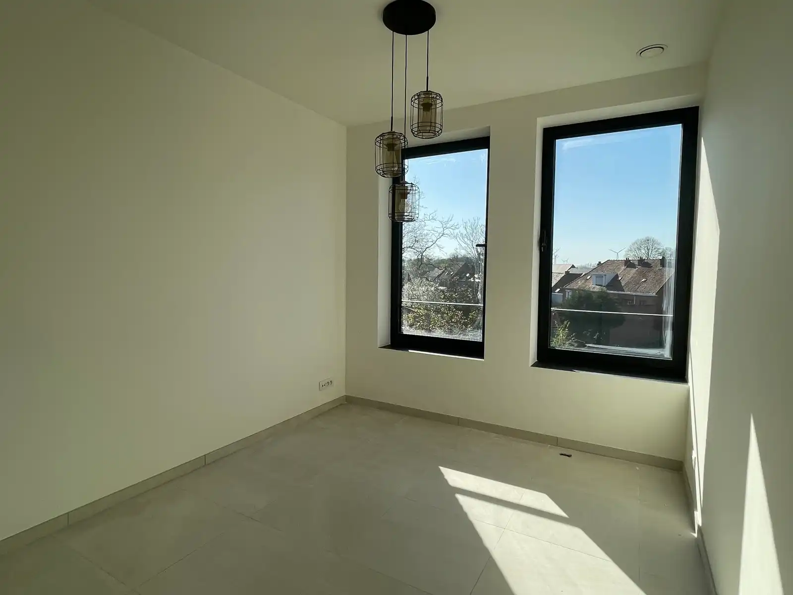 Instapklaar tweeslaapkamer appartement met ruim terras foto 6