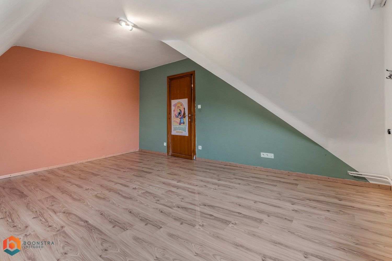 Woning met 3 slaapkamers en ruime garage foto 22