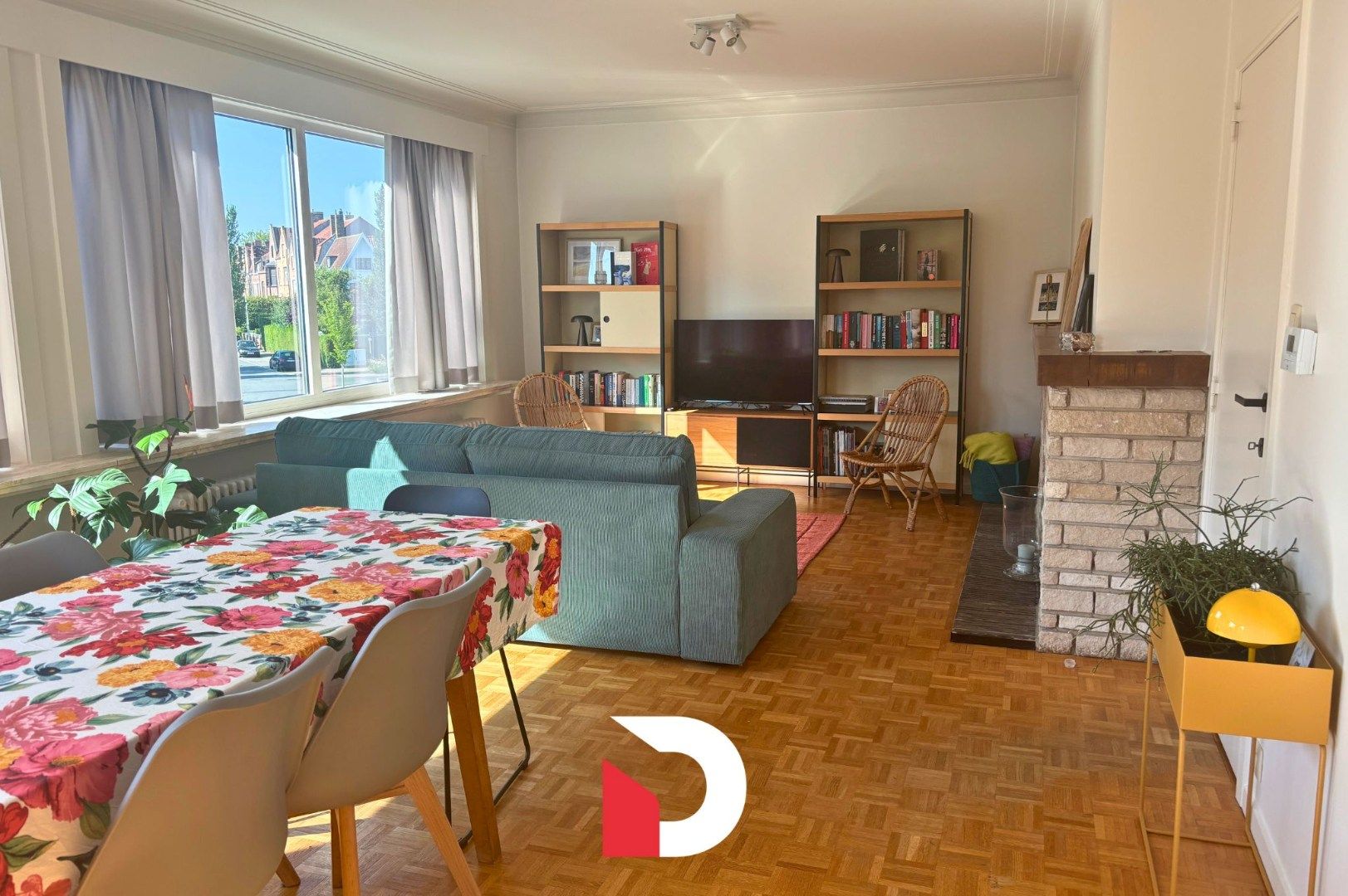 Rustig en lichtrijk appartement met drie slaapkamers en garagebox foto 3