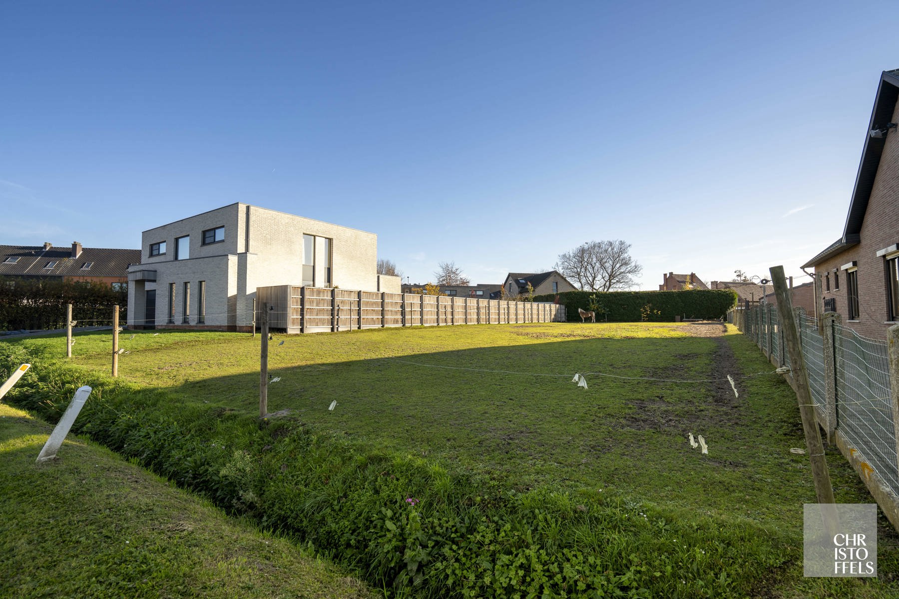 Bouwperceel van 10a 03ca voor open bebouwing op een gunstige locatie!  foto 3