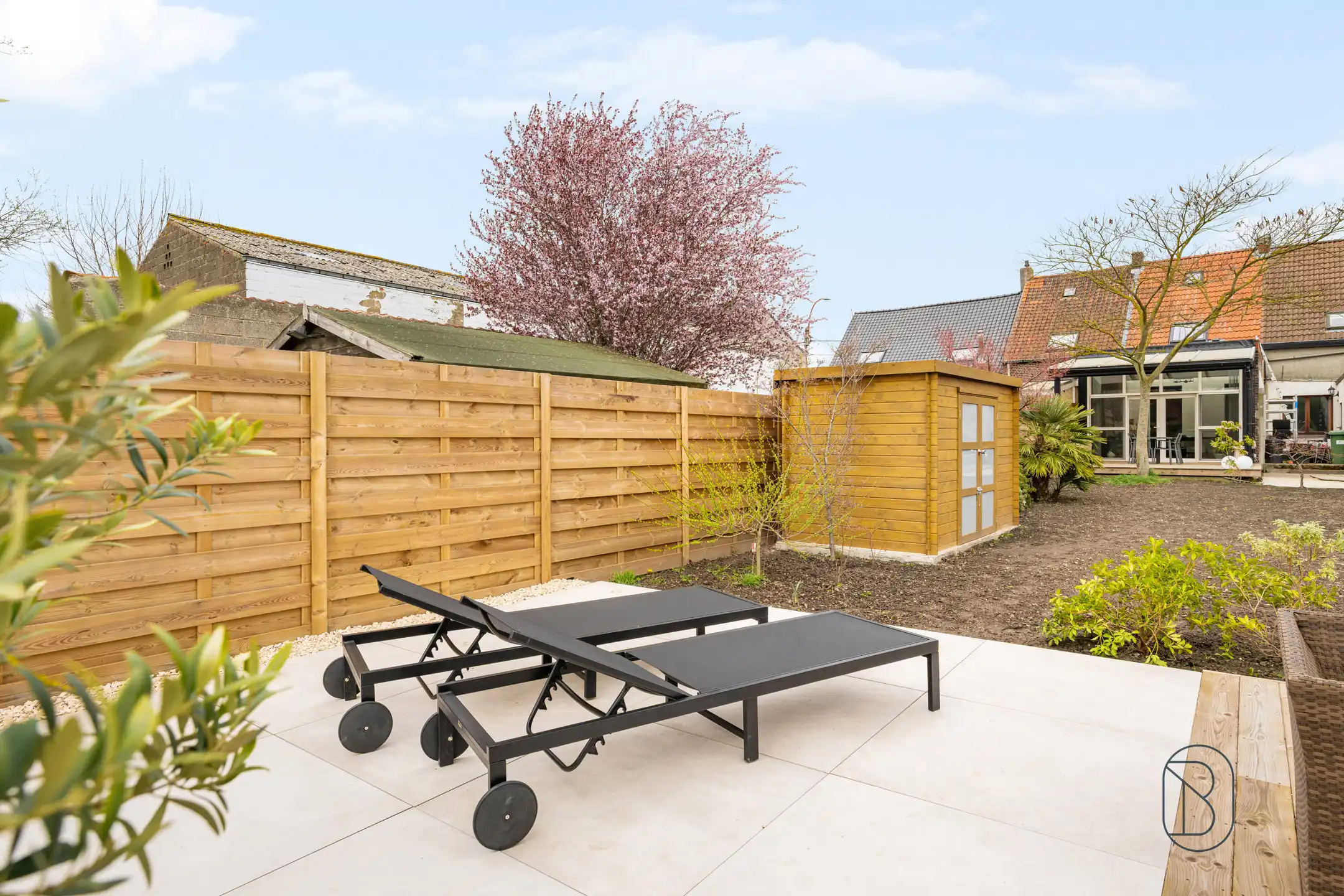 Gerenoveerde rijwoning met 2 SLK en zuidgerichte tuin foto 17