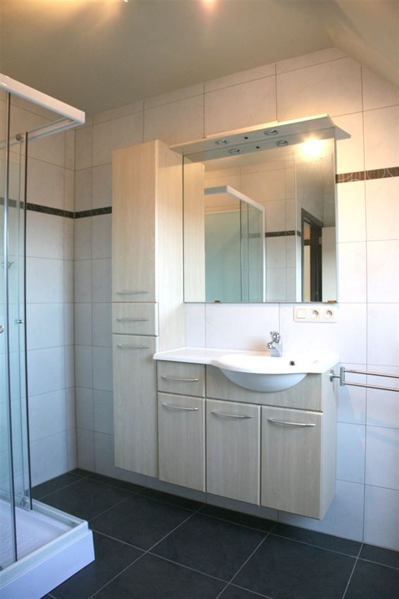 Duplex met 2 slpk., groot terras en twee autostplts  foto 16