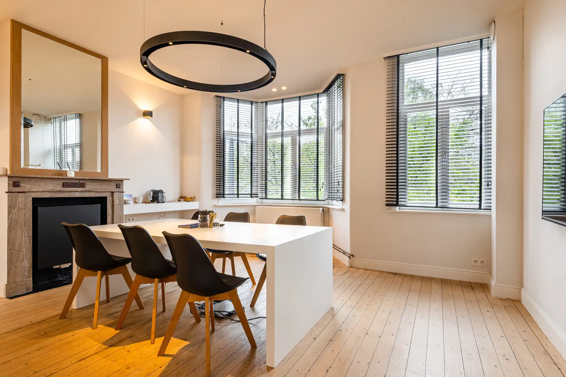 Stijlvolle 'all in' kantoorruimte in een volledig gerenoveerde herenwoning foto 6
