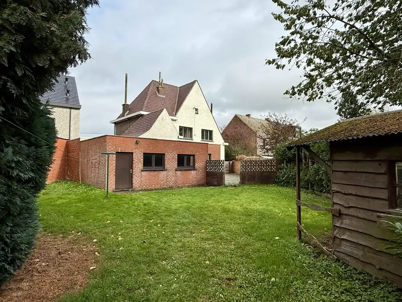 🏡 Te koop: te renoveren ruime villa – unieke opportuniteit in Elst! foto 17