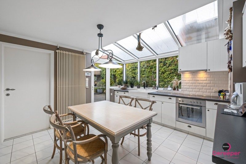 Unieke woning met handelsruimte en opslagplaats op 817m² – stijlvol wonen en werken combineren! foto 8