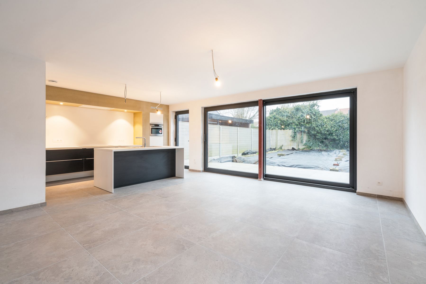 Nieuwbouwwoning te Bavegem met 186m² bewoonbaar opp foto 2