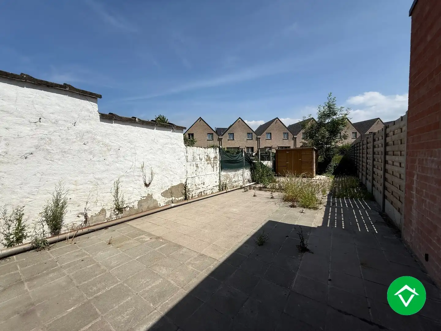 Op te frissen rijwoning met 3 slaapkamers en tuin in centrum Staden foto 8