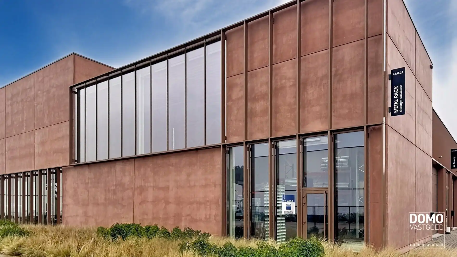 Instapklare KMO-unit op strategische locatie - VERKOOP ONDER REGISTRATIERECHTEN!! foto {{pictureIndex}}