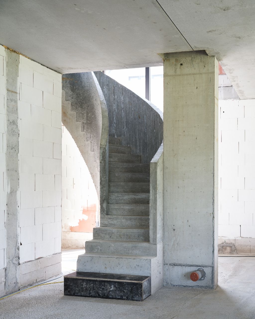 Architecturale casco-nieuwbouw bestaande uit een uitzonderlijke stapelwoning met onderliggende garage en adembenemende zichten over de Scheldevallei. foto 10