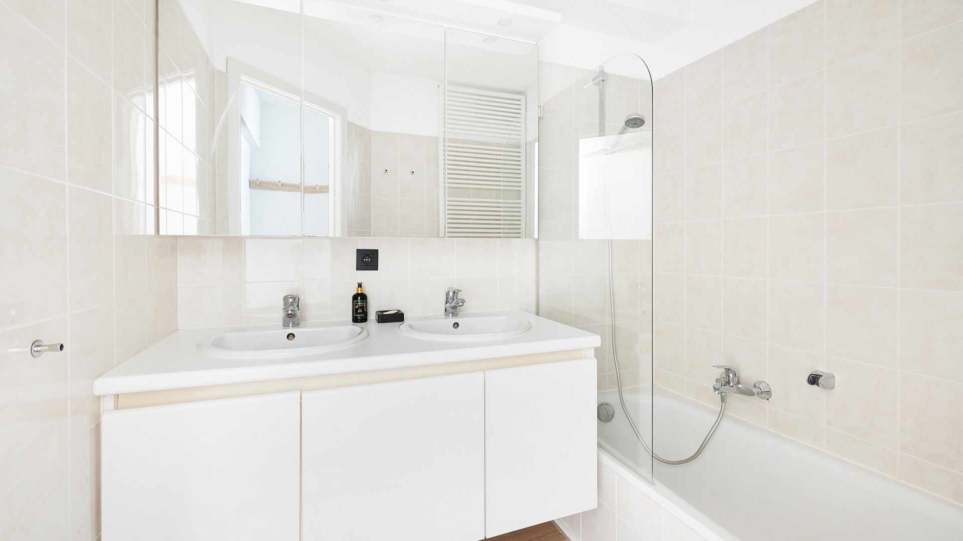 Toplocatie in Knokke: comfortabel appartement met 2 slaapkamers en terras foto 11