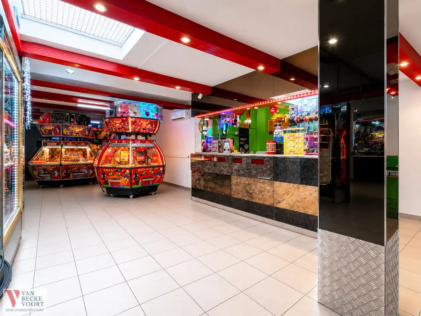 Handelsgelijkvloers 200 m² + kelder 90 m² foto 5