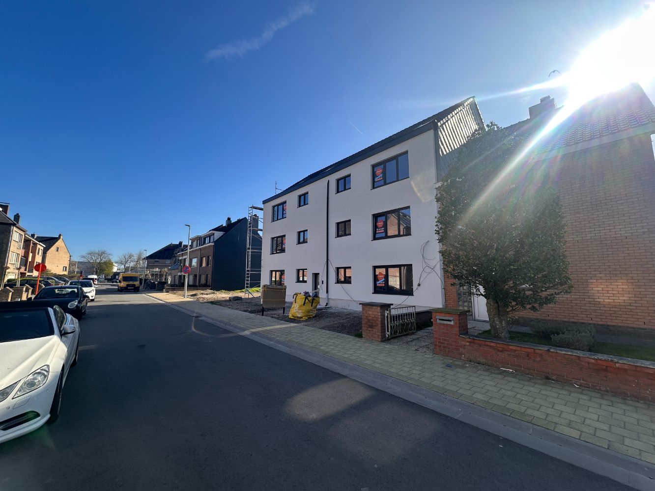 vernieuwbouw residentie in rustige woonwijk foto 17
