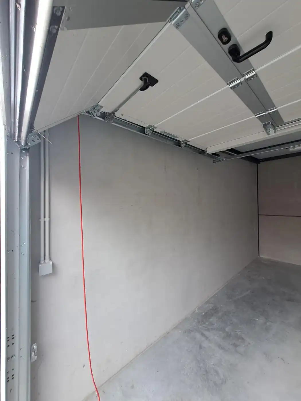 2 garageboxen in uitstekende staat te huur - Leopoldstraat foto 5