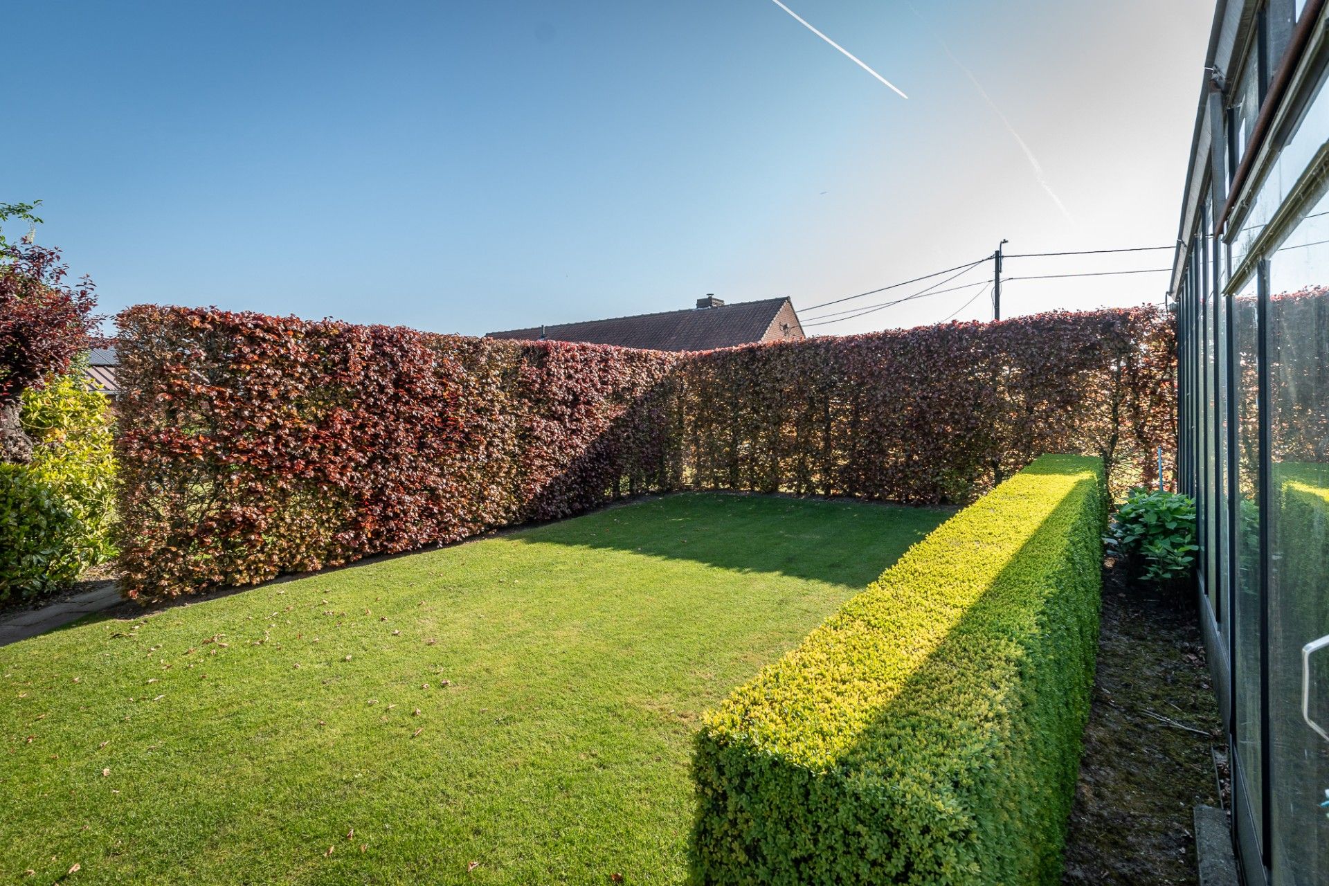 Rustig gelegen, ruime woning met magazijn foto 29