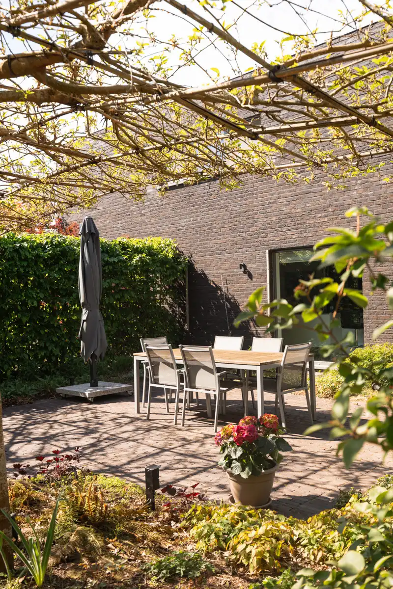 Recente en energiezuinige woning in een groene oase foto 20