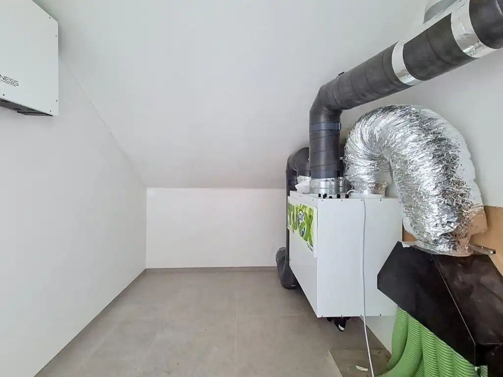 Nieuwbouwwoning met 3 slpk en polyvalente ruimte foto 18