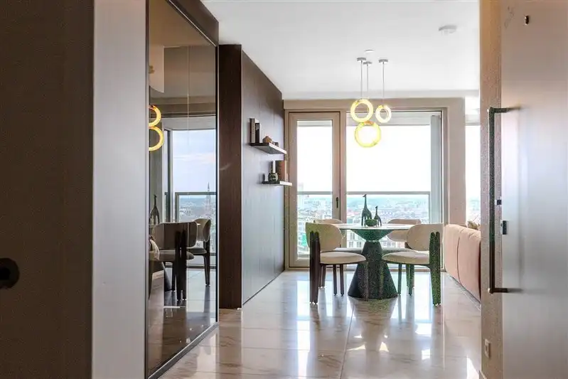 High-end gemeubeld 1-slaapkamerappartement in de iconische Antwerp Tower foto 6
