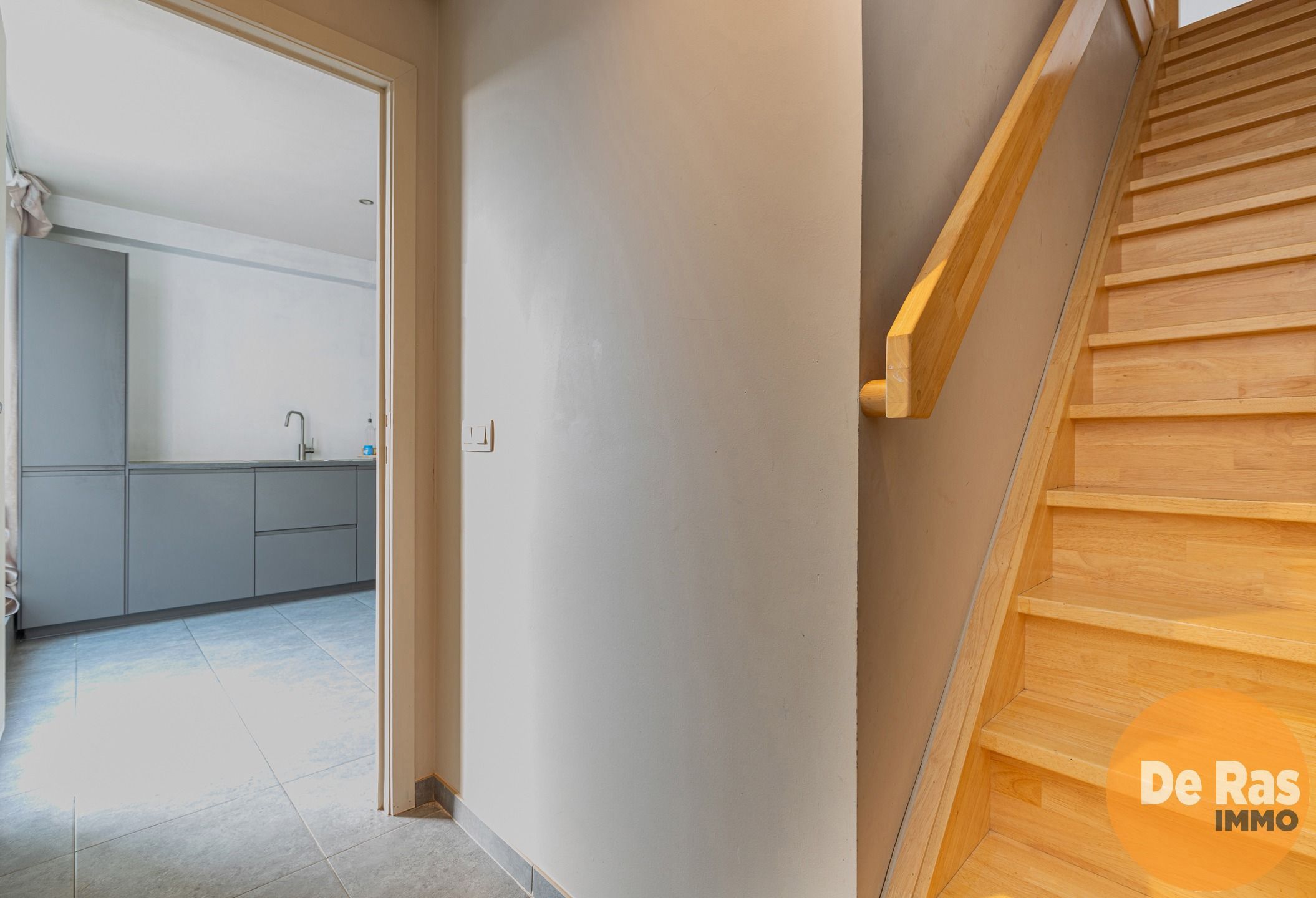 HERZELE - Duplexappartement met 2 slaapkamers en ruim terras foto 3