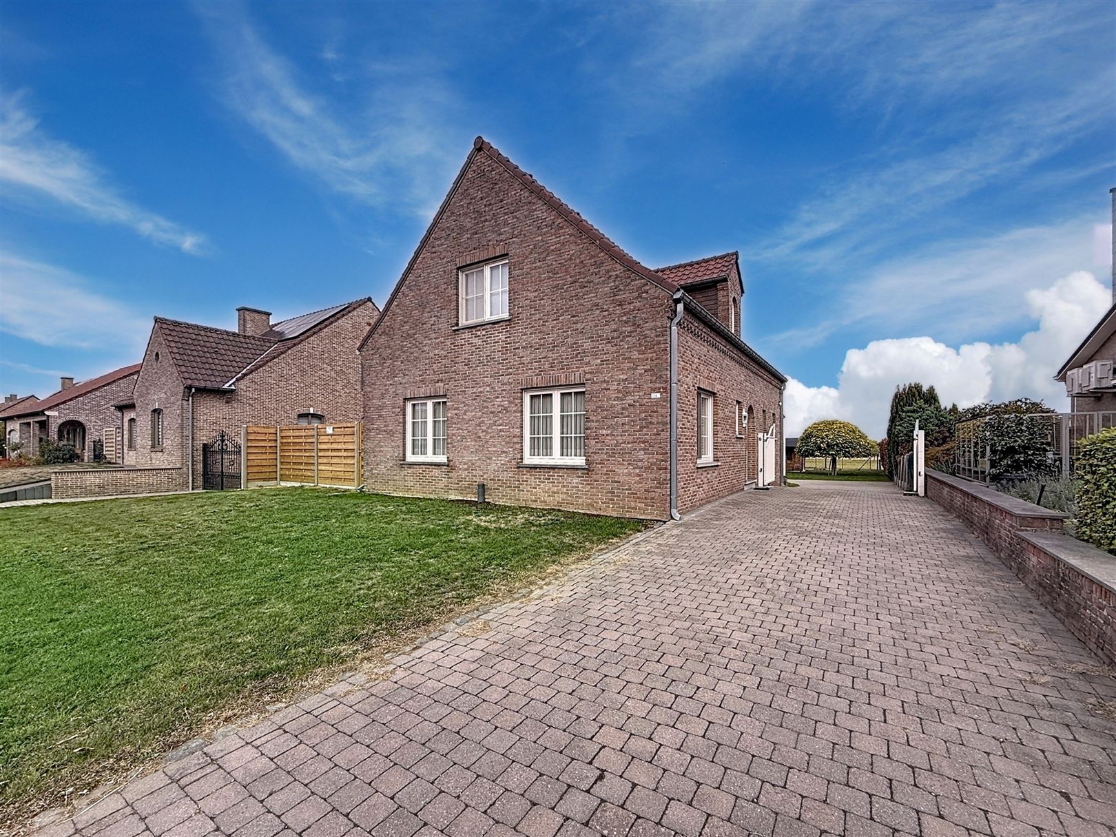 Mooie instapklare woning, 3 slpks, garage, tuin, 9a 18ca foto 3