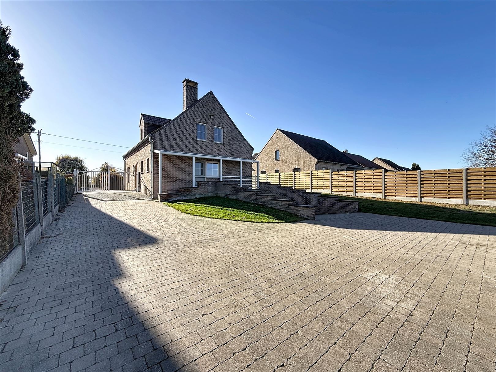 Mooie instapklare woning, 3 slpks, garage, tuin, 9a 18ca foto 3