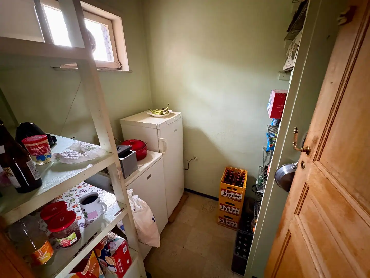 Gelijkvloerse woning op 628 m², 3 slaapkamers, mooi aangelegde tuin en garage. foto 13