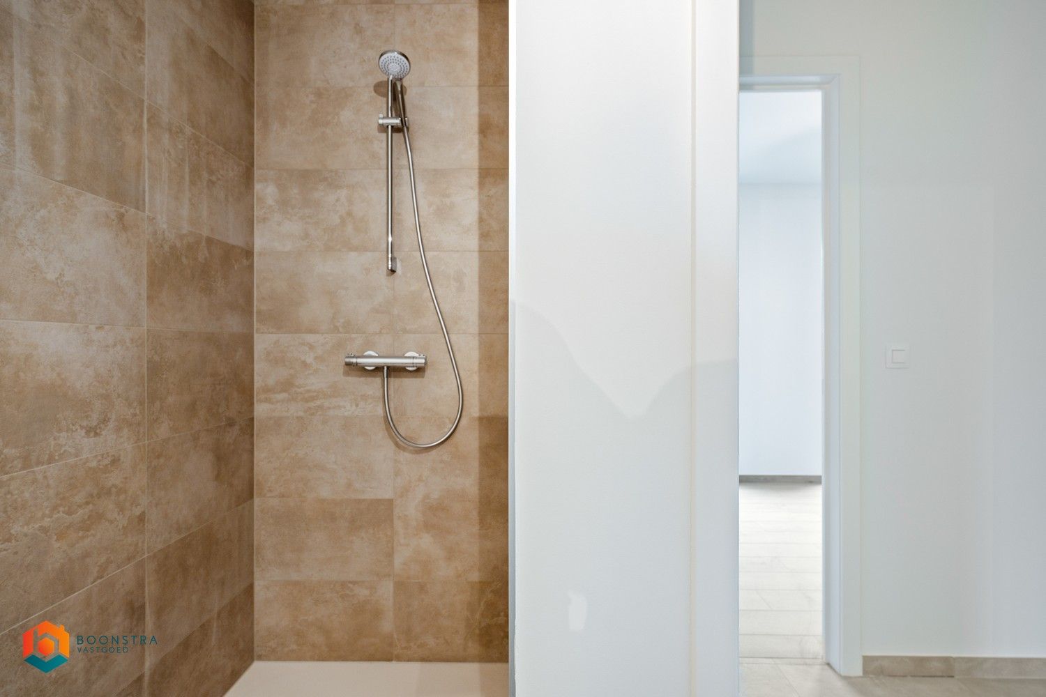 BEN app. met 1 slpkr en ruim terras foto 11