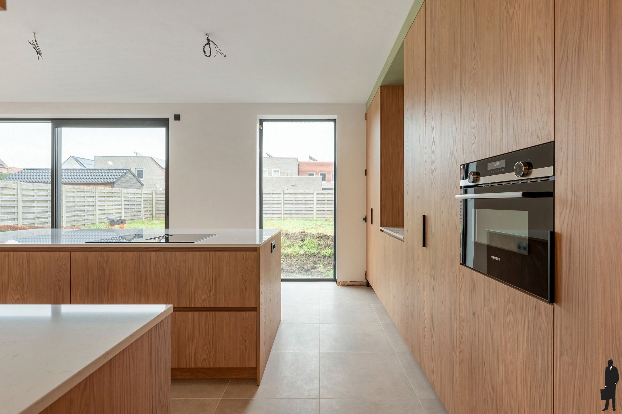 Prachtige nieuwbouwwoning van 308m² met 3 à 4 slaapkamers    foto 9