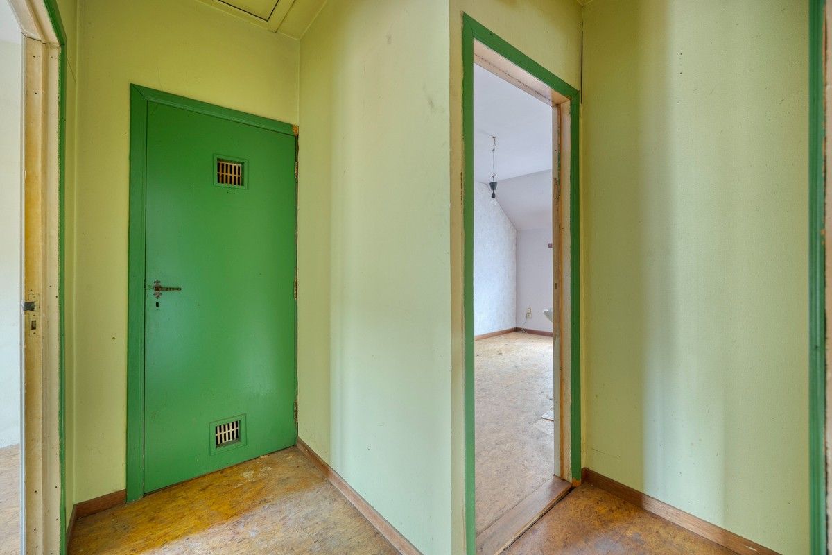 RUIME EN RUSTIG GELEGEN GEZINSWONING | 4 SLPKS - GARAGE - TUIN | TE RENOVEREN foto 13