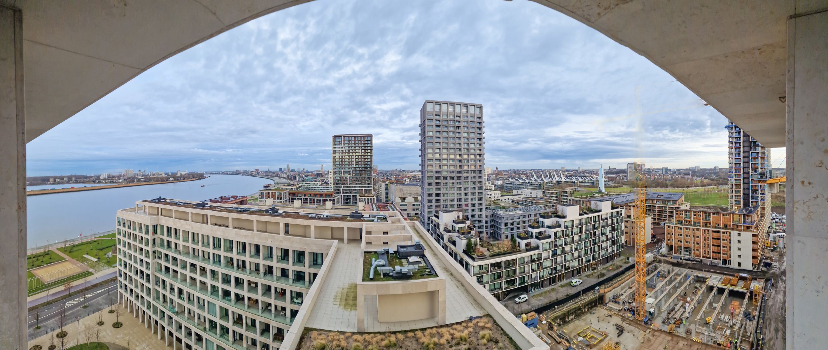 1-slpk app. met terras en zicht op Schelde foto 8