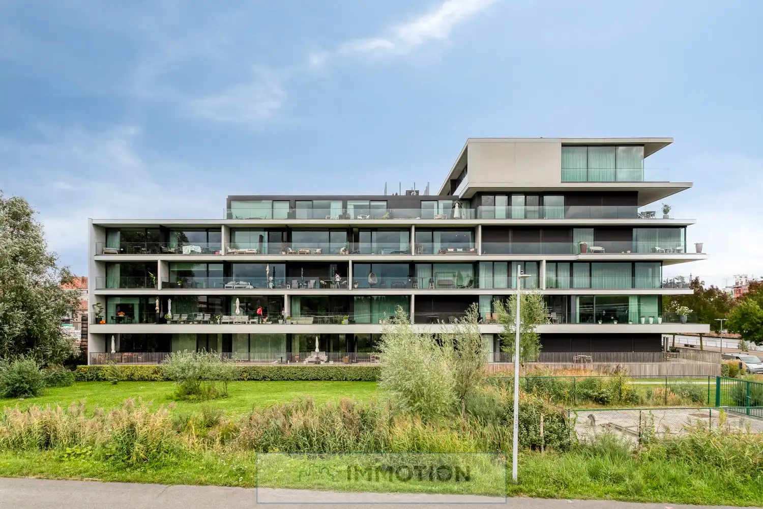 Residentie "Senzafine" : prachtig ingericht nieuwbouw appartement foto 3
