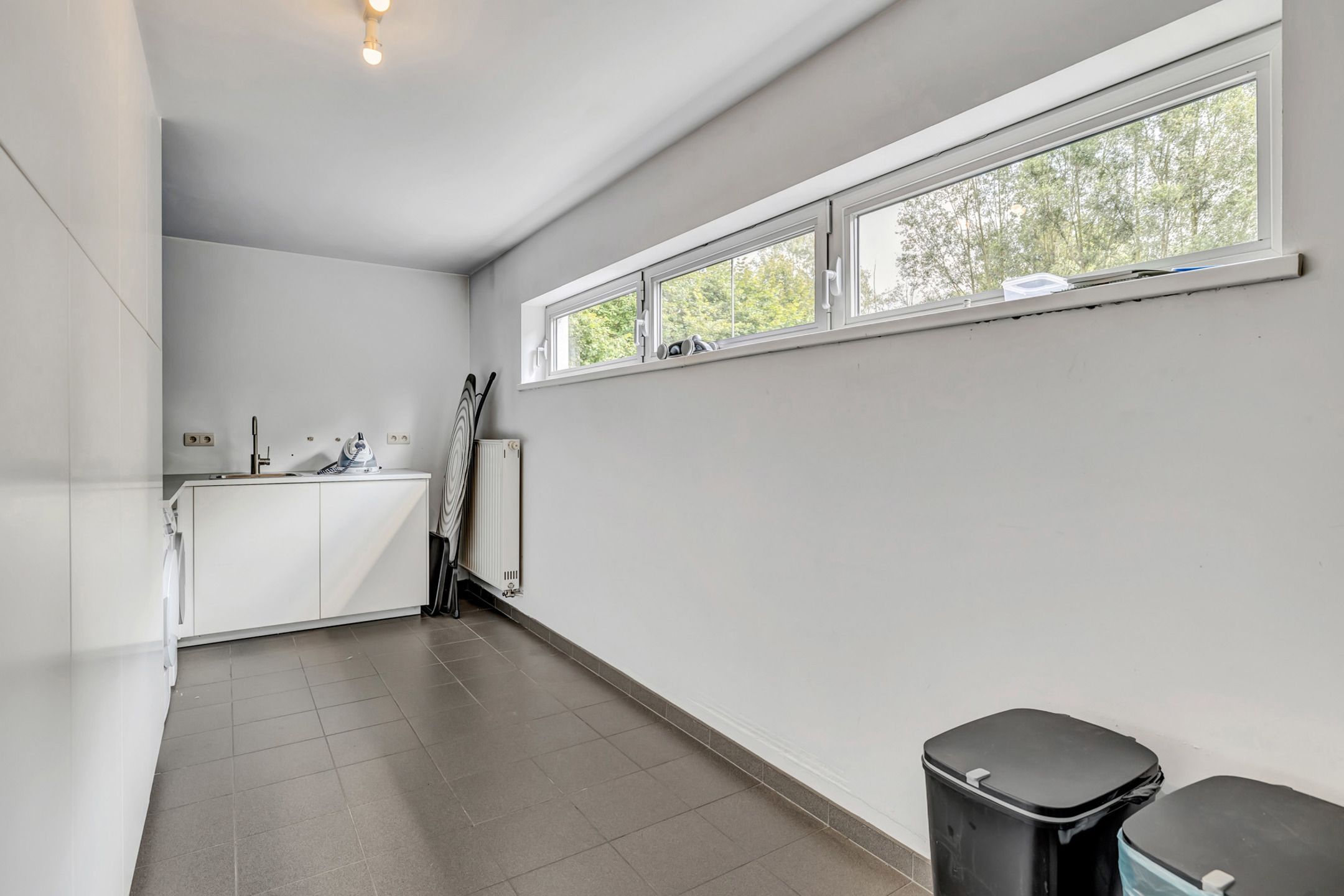 Exclusief gerenoveerde villa te koop in Idegem  foto 28