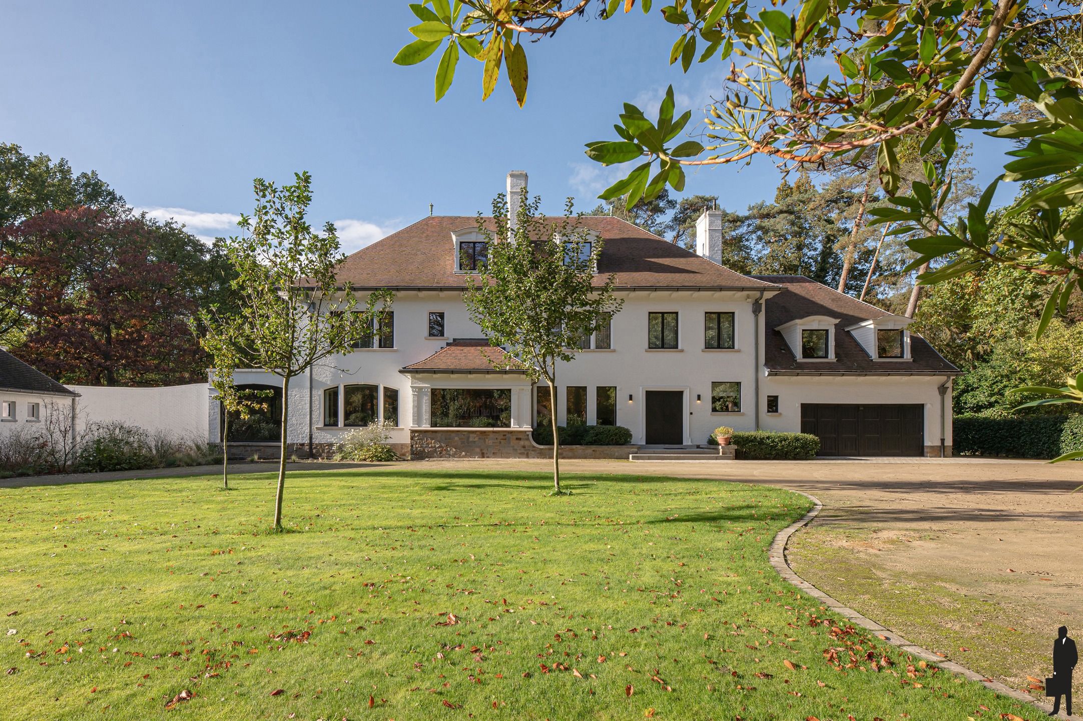 Prachtige recent totaal gerenoveerde villa op ca. 9.568 m² foto 32