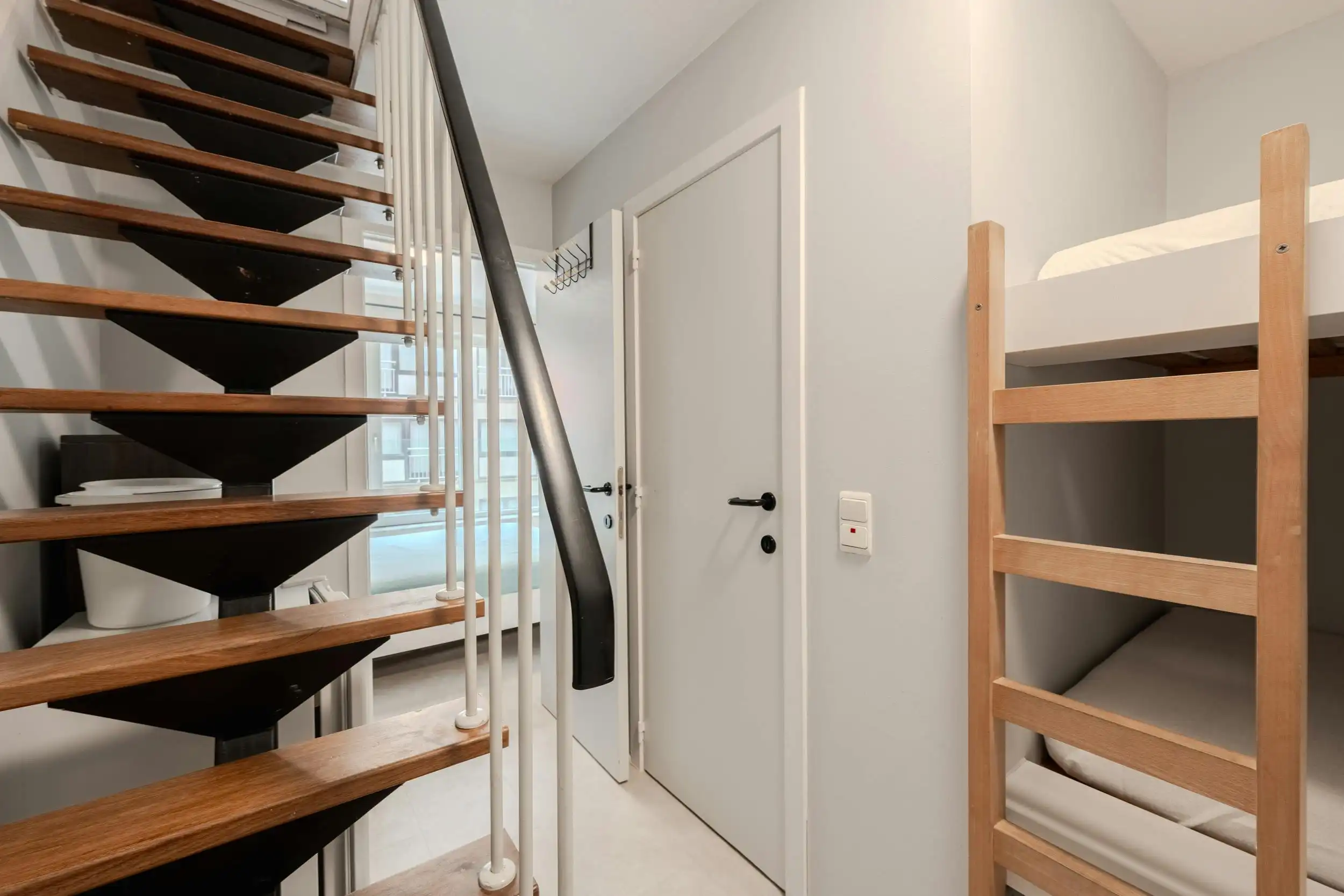 Uniek 1-slaapkamerappartement te koop vlakbij zee te Oostende foto 8