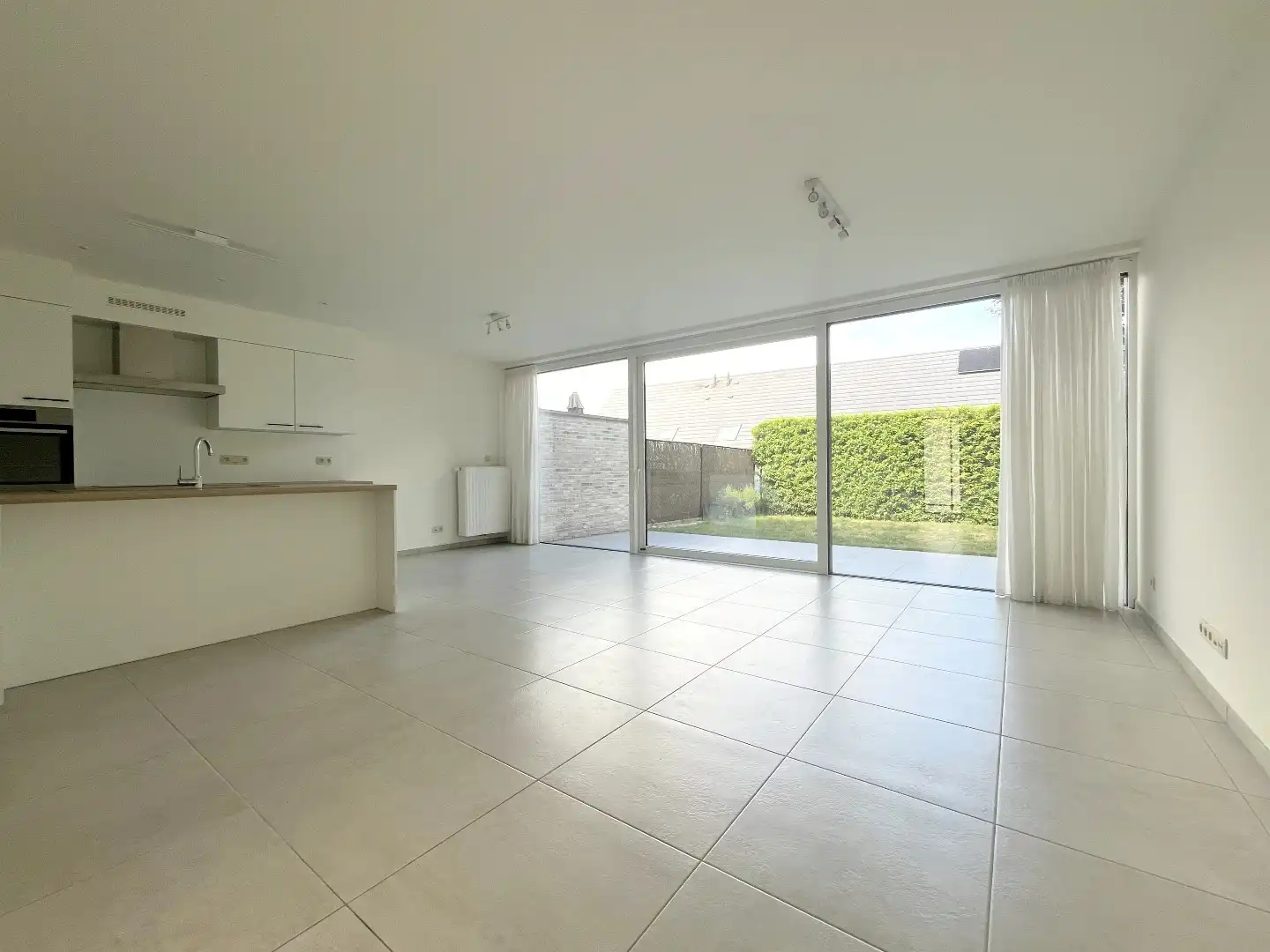 Nieuwbouw 3-slpkr woning met tuin en garage foto 8