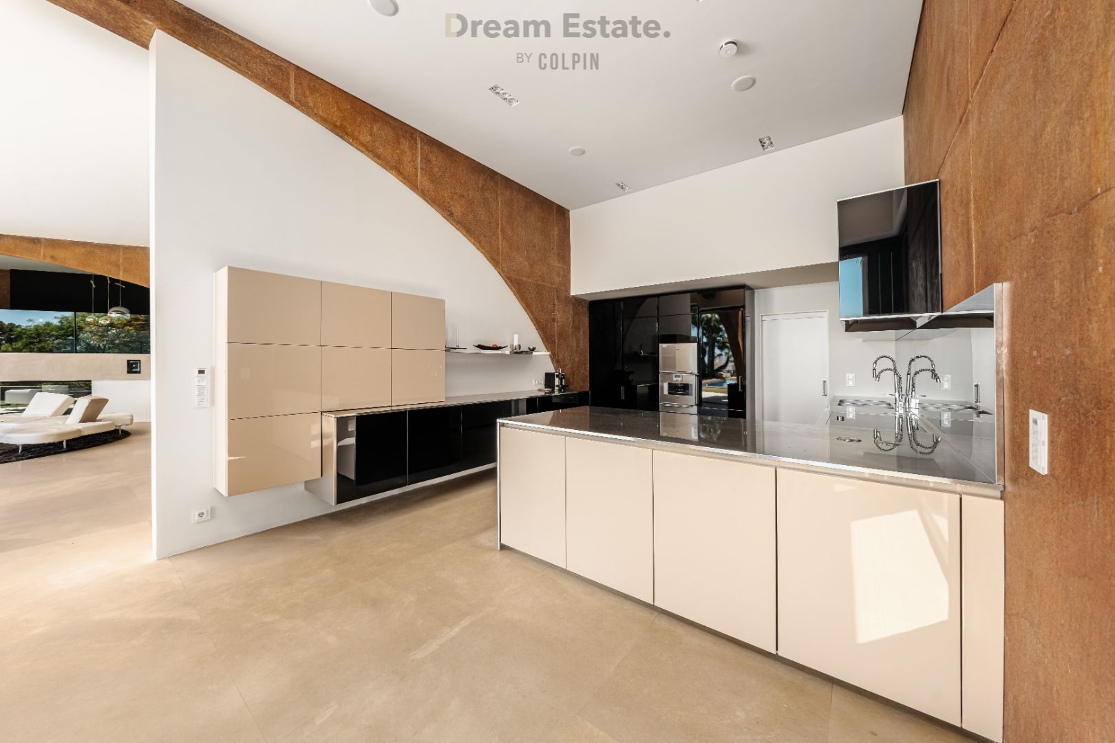 Deze uniek en ultramoderne villa is gelegen te La Reserva De Alcuzcuz, Benahavis. foto 5