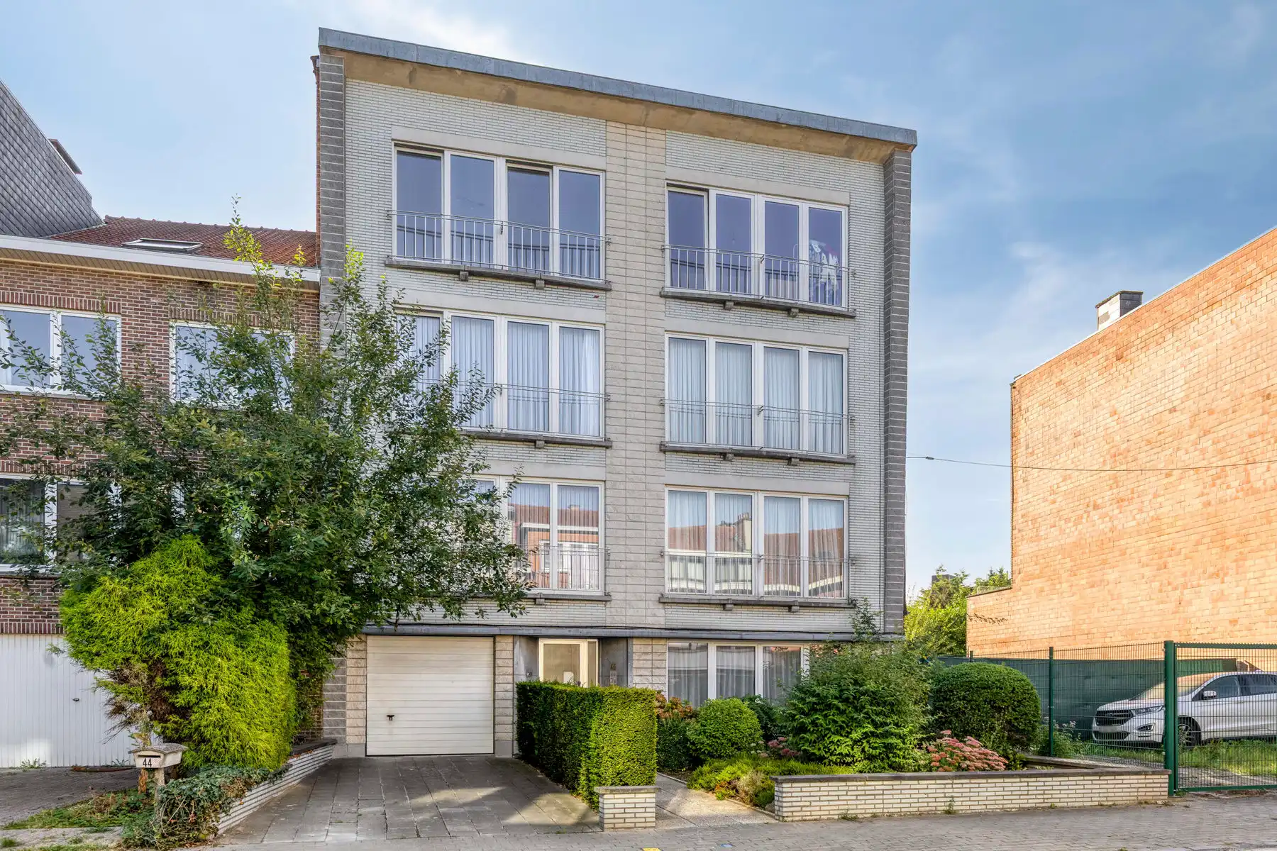 Hoofdfoto van de publicatie: Te renoveren 1-slaapkamerappartement met terras en kelder