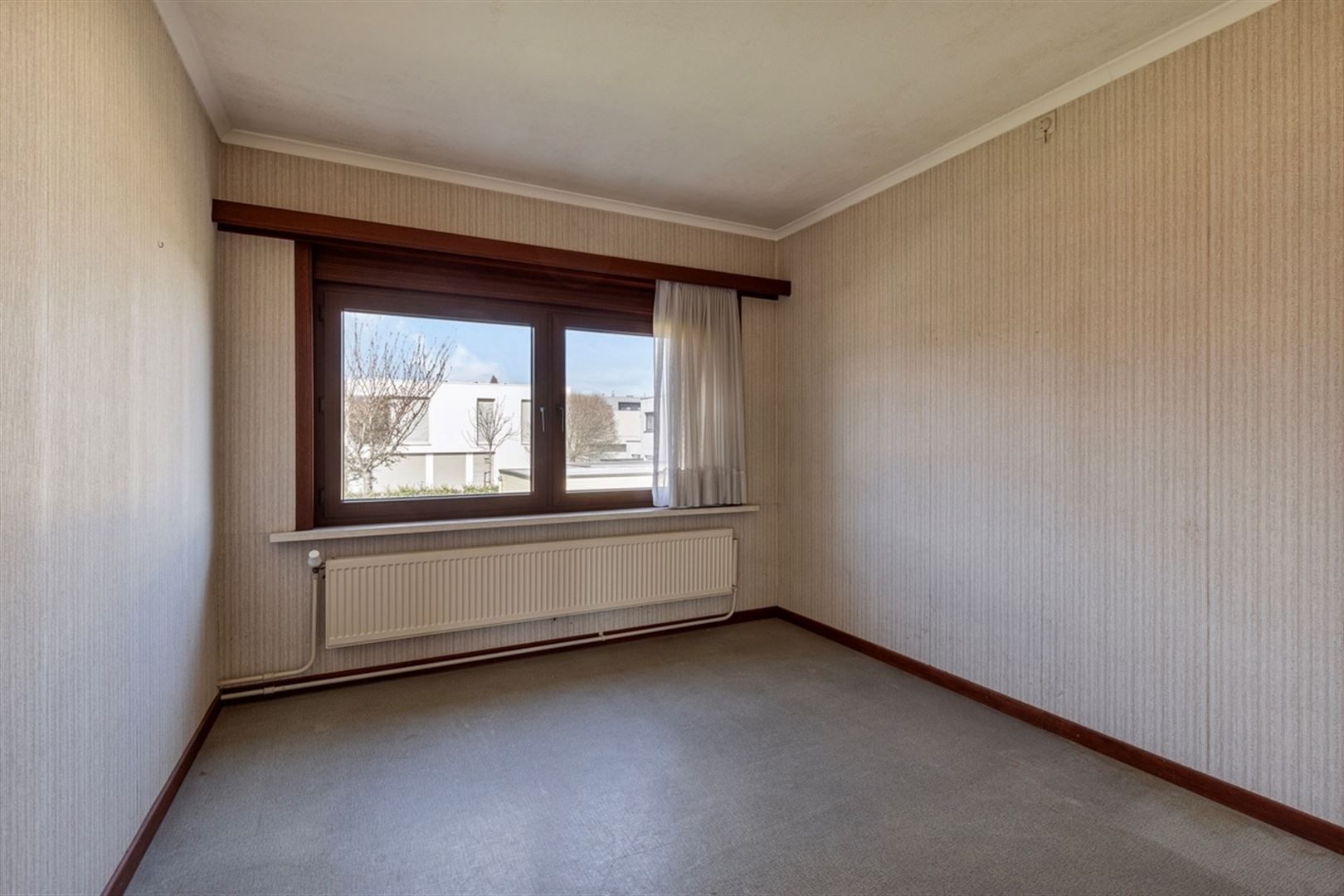 Statige te renoveren woning in Eine foto 14