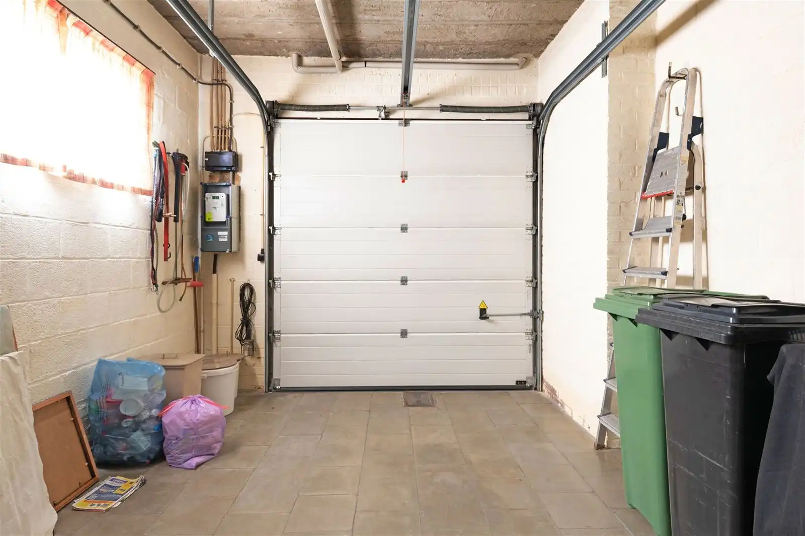 Op te frissen 4 gevelwoning met tuin op 10are92 met prachtig zicht over weilanden foto 21