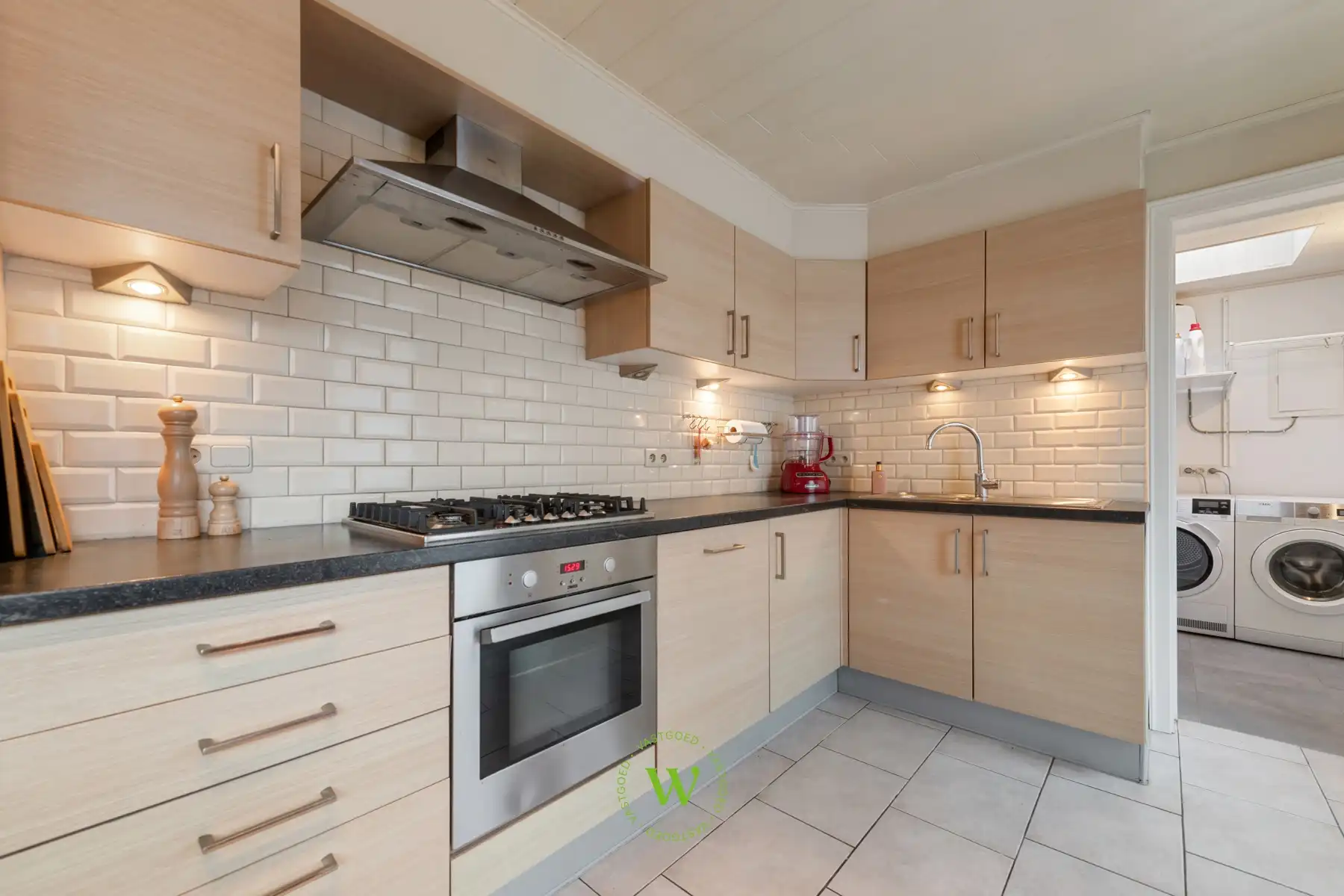 Ruime, energiezuinige gezinswoning te Assebroek. foto 9