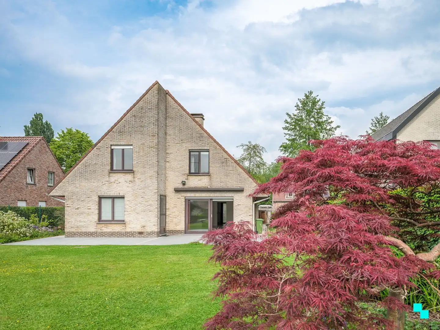 Uitzonderlijk ruime villa in rustige woonwijk foto 19