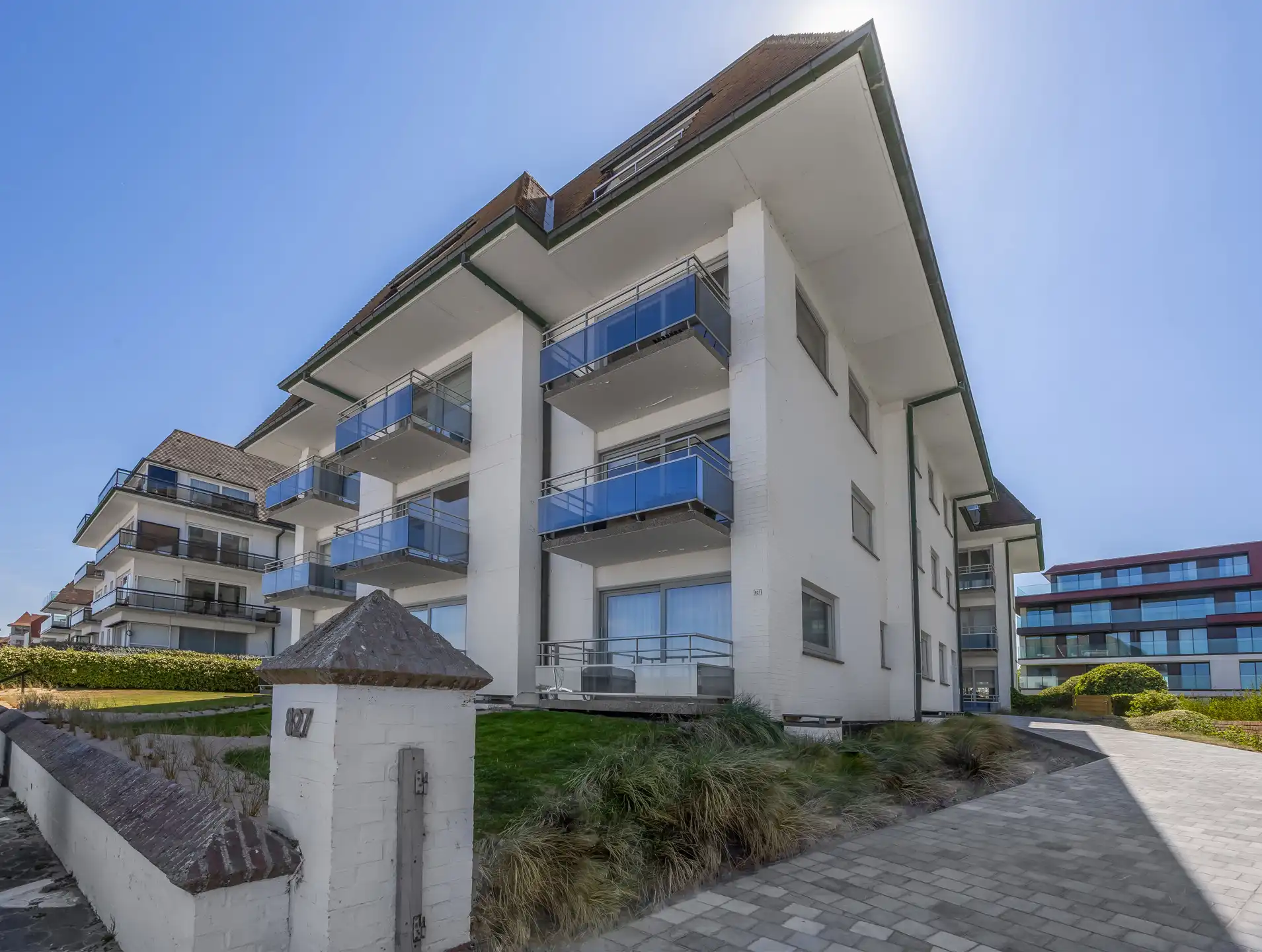 Luxueus gerenoveerd 3slpk appartement met frontaal zeezicht foto 5