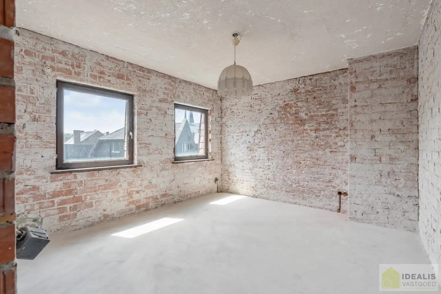 Ruim opgezet, klassevol en naar wens af te werken/ in te richten pand met winkel/kantoorruimte én uiterst ruim appartement met maar liefst 4 slaapkamers foto 23