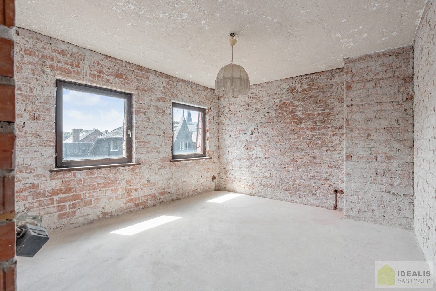 Ruim opgezet, klassevol en naar wens af te werken/ in te richten pand met winkel/kantoorruimte én uiterst ruim appartement met maar liefst 4 slaapkamers foto 23