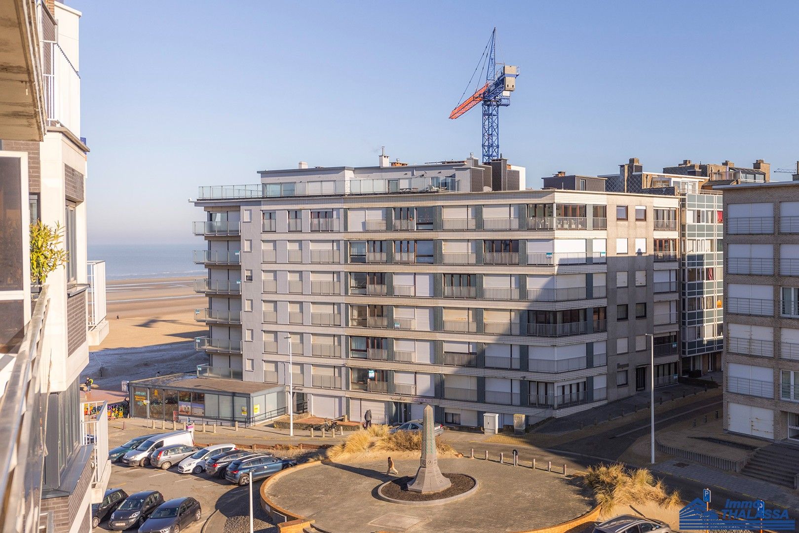 2-slaapkamerappartement op 100 meter van het strand foto 3