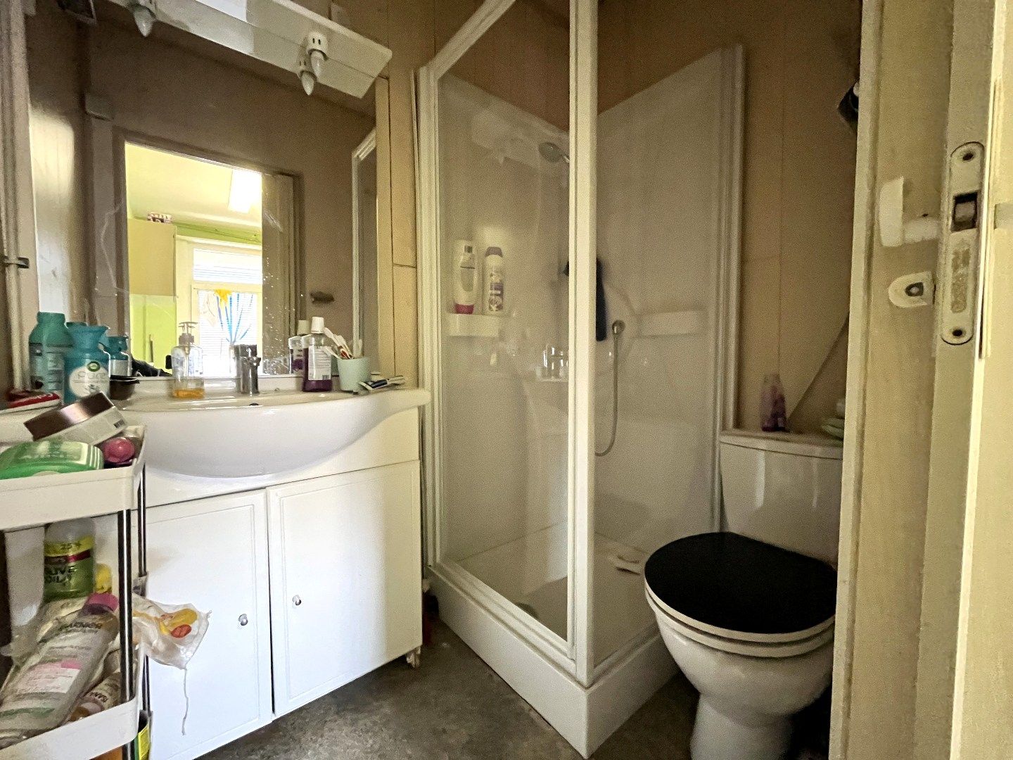 1 slpk appartement met balkon en garage foto 10