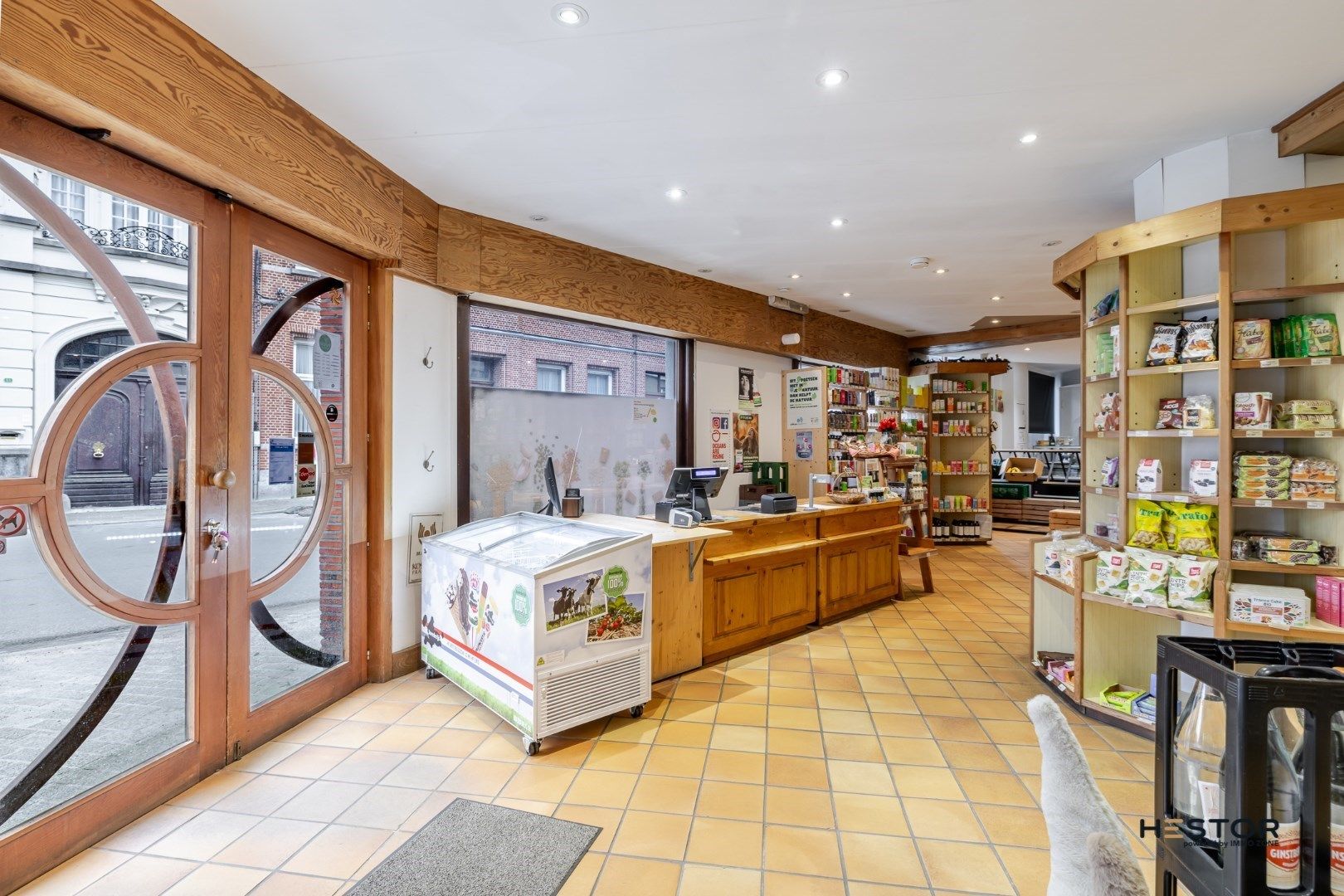 Ruim handelspand op toplocatie in Hamme foto 6