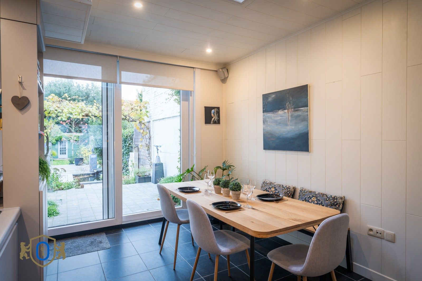 Brugse 3-slpkr herenwoning met studio & romantische tuin foto 14